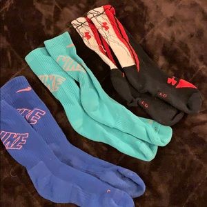 2 Nike + 1 Under Armor Socks